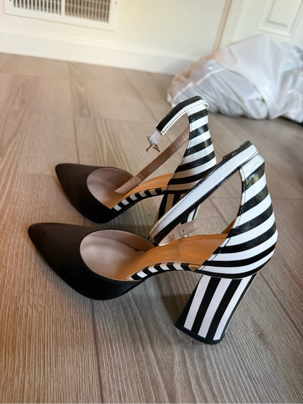 SHEIN Black Pointed Ankle Strap Pumps with Black-and-White Striped Block Heel